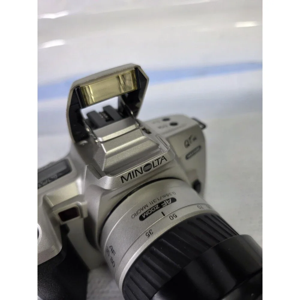 Minolta QTsi Maxxum 35mm SLR Film Camera + 35-80mm Lens TESTED